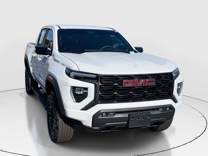 Used 2025 GMC Canyon Elevation w/ Convenience Package