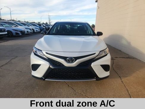 Used 2020 Toyota Camry XSE image 3