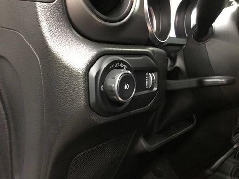 Used 2023 Jeep Wrangler Unlimited Sport w/ Uconnect 4C Nav & Sound Group AWD/4WD image 9