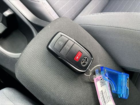 Used 2023 Toyota Corolla Cross AWD Hybrid image 27