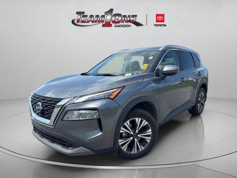 Used 2023 Nissan Rogue SV w/ SV Premium B Package FWD image 4