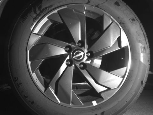 Used 2025 Nissan Rogue SV image 14