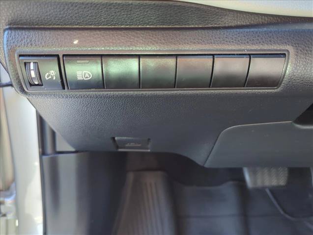 Used 2024 Toyota Corolla SE FWD image 11