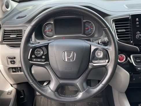 Used 2022 Honda Pilot Touring image 12