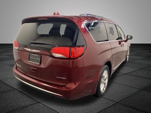 Used 2018 Chrysler Pacifica Limited FWD image 6