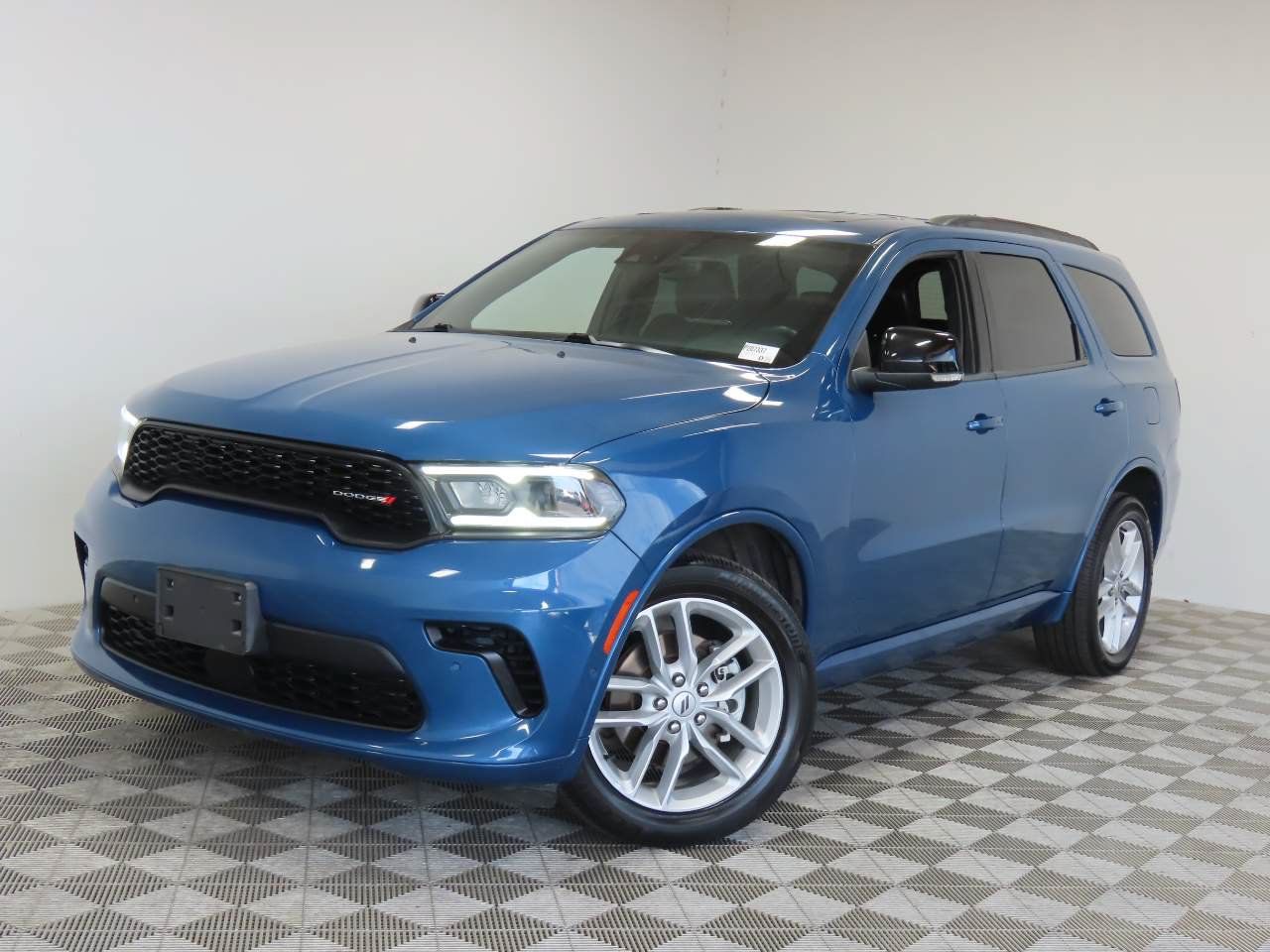 Used 2025 Dodge Durango GT AWD/4WD image 1