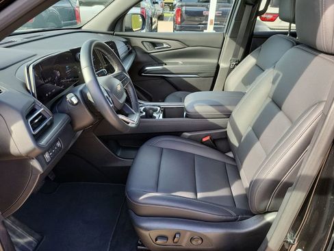 Certified 2025 Chevrolet Traverse LT image 19