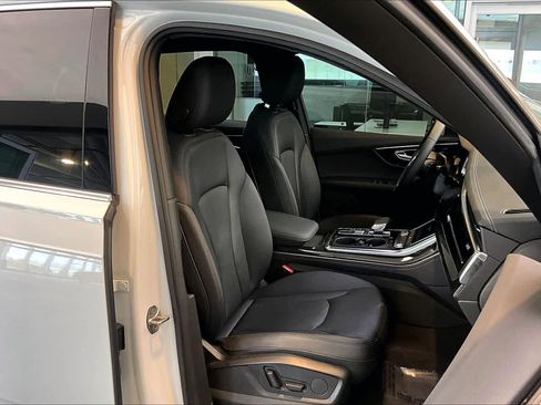 Used 2023 Audi Q7 Premium Plus w/ Premium Plus Package image 9