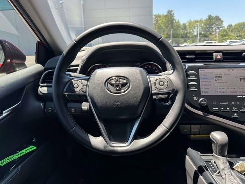 Used 2020 Toyota Camry XSE FWD image 11