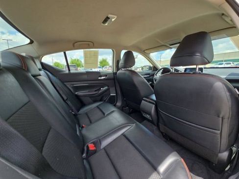 Used 2024 Nissan Altima 2.5 SR FWD image 27