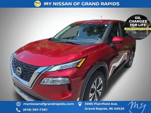 Used 2023 Nissan Rogue SV AWD/4WD image 3