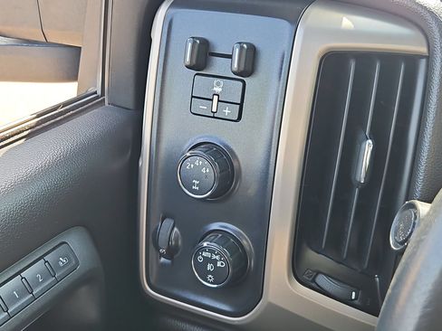 Used 2016 GMC Sierra 2500 Denali w/ Duramax Plus Package AWD/4WD image 15