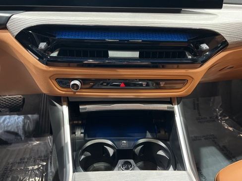 Used 2025 BMW i4 xDrive40i image 27