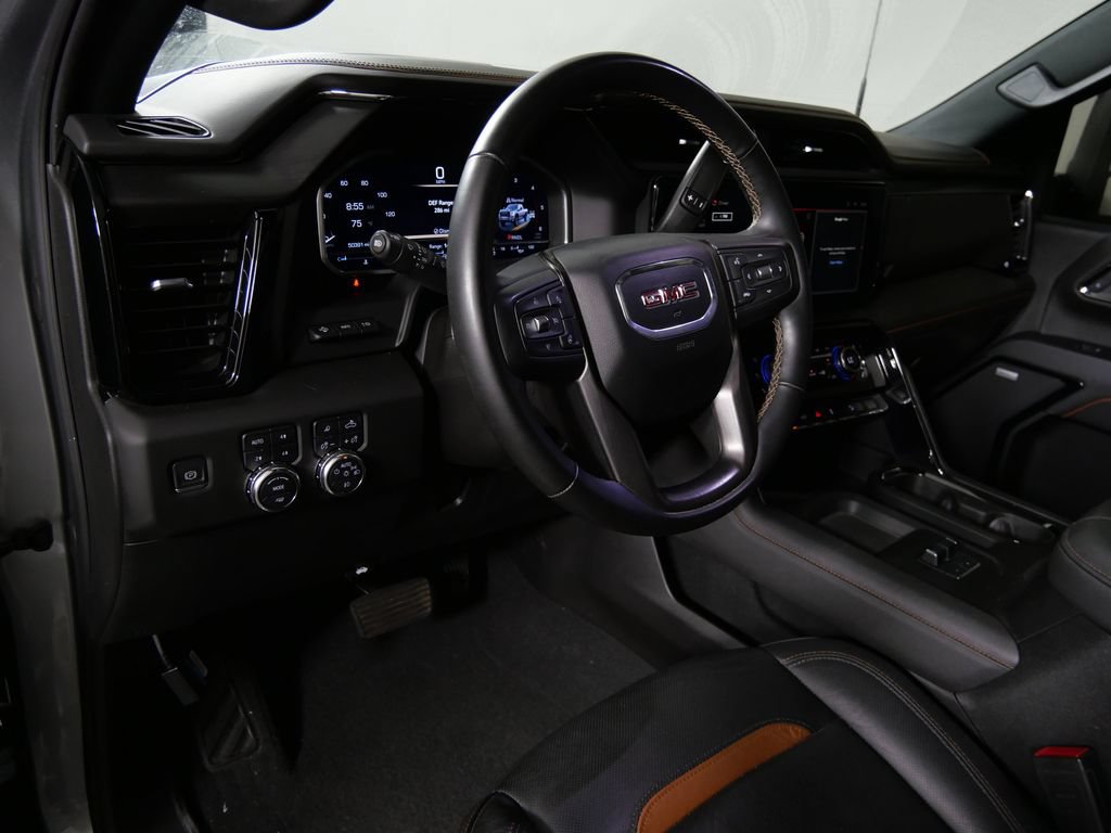 Used 2024 GMC Sierra 3500 AT4 w/ Technology Package AWD/4WD image 14