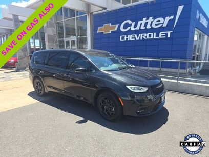 Used 2022 Chrysler Pacifica Touring-L w/ S Appearance Package