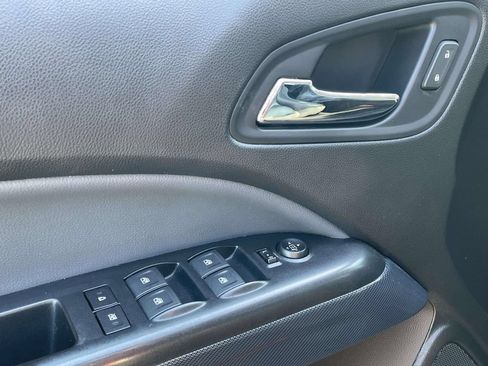 Used 2020 Chevrolet Colorado Z71 AWD/4WD image 40