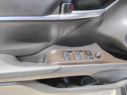 Used 2024 Toyota Camry SE FWD image 24