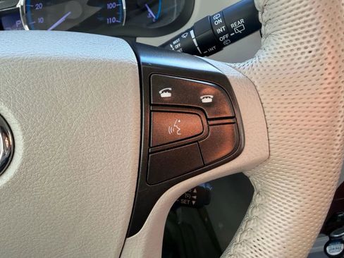 Used 2014 Toyota Sienna XLE image 14