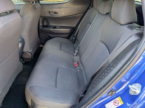 Used 2018 Toyota C-HR XLE FWD image 24