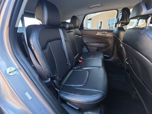 Used 2024 Kia Sportage EX FWD image 28