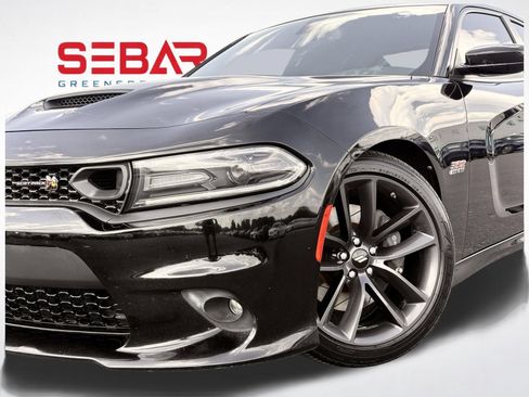 Used 2019 Dodge Charger Scat Pack RWD image 6