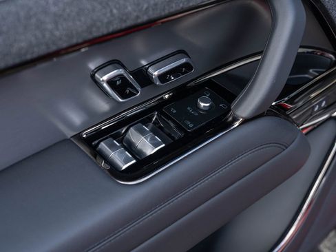 Used 2023 Land Rover Range Rover Sport SE Dynamic image 16