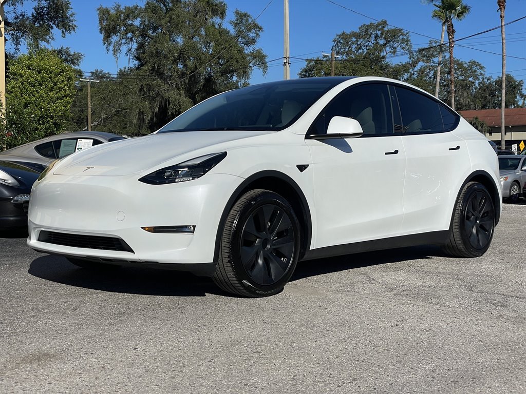 Used 2024 Tesla Model Y Long Range AWD/4WD image 9