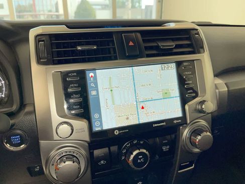 Used 2024 Toyota 4Runner SR5 Premium w/ Moonroof Package AWD/4WD image 18