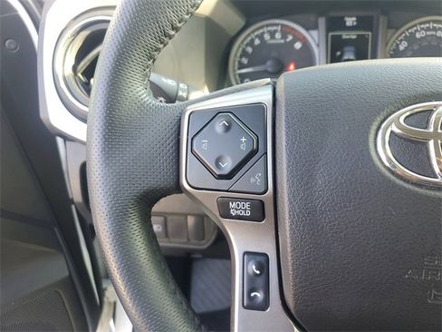 Used 2022 Toyota Tacoma 2WD Double Cab image 26