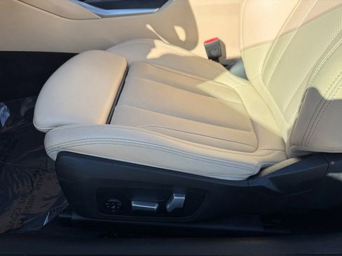 Used 2024 BMW 430i Convertible image 11