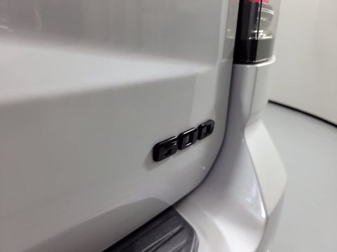 Certified 2025 Cadillac Escalade ESV Sport Platinum w/ LPO, Floor Liner Package AWD/4WD image 6