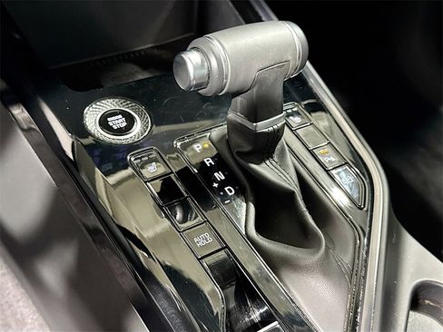 Used 2023 Kia Niro EX image 17