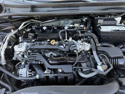 Used 2024 Toyota Corolla LE FWD image 31