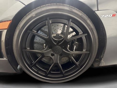 Used 2018 McLaren 720S image 30