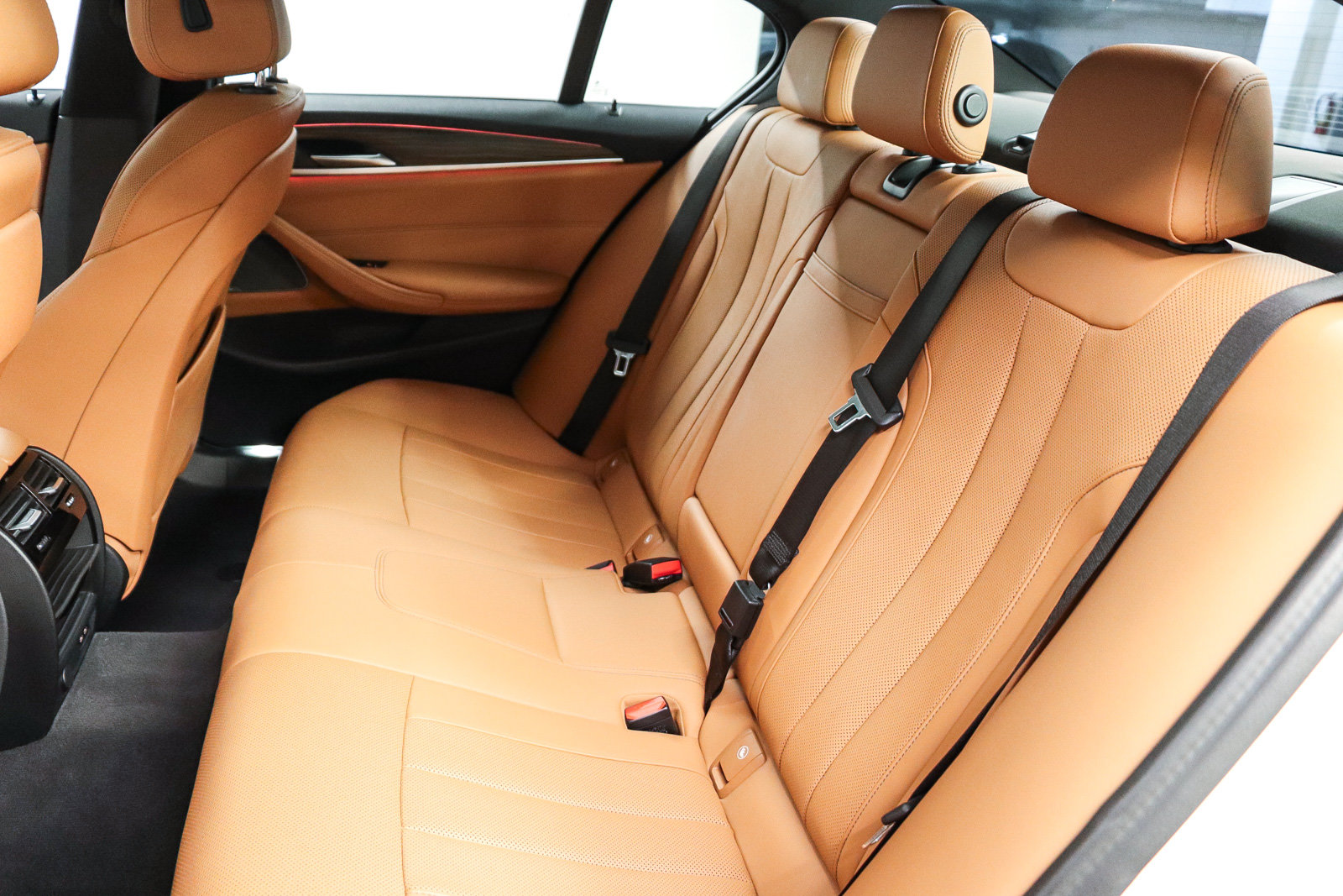 Certified 2023 BMW 540i w/ M Sport Package RWD image 18
