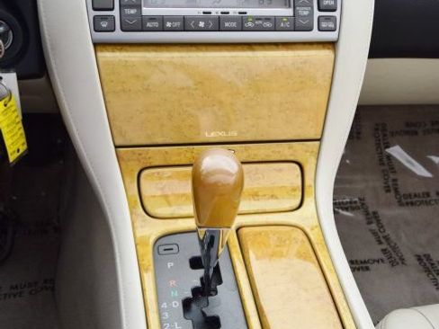 Used 2003 Lexus SC 430 Convertible RWD image 37
