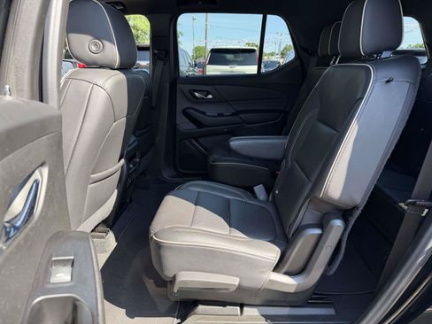 Certified 2023 Chevrolet Traverse Premier w/ Redline Edition AWD/4WD image 12