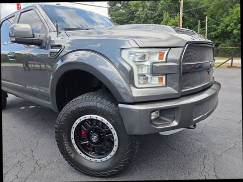 Used 2017 Ford F150 Lariat w/ Equipment Group 502A Luxury AWD/4WD image 11