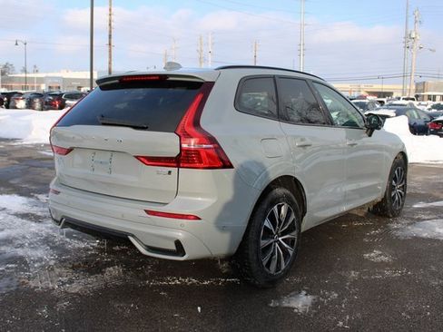 Used 2025 Volvo XC60 B5 Plus image 44