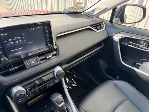 Certified 2021 Toyota RAV4 XLE Premium image 23