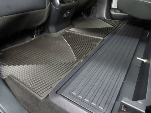 Used 2025 Ford F250 Platinum image 74