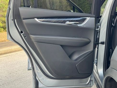 Certified 2025 Cadillac XT6 Premium Luxury image 25
