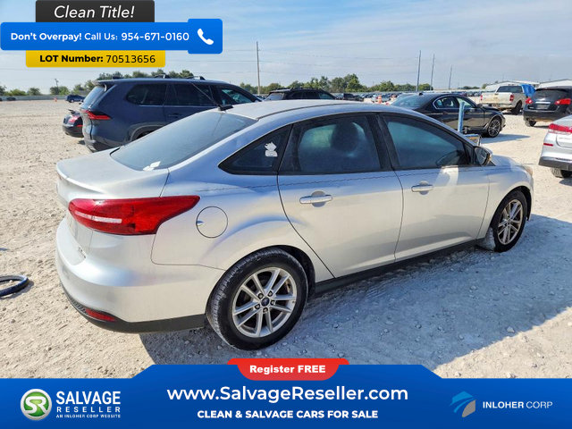 Used 2015 Ford Focus SE FWD image 4