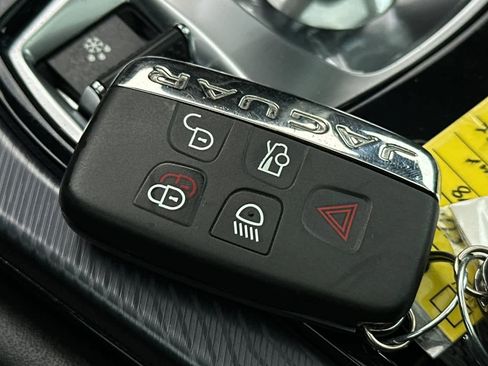 Used 2018 Jaguar F-TYPE R-Dynamic image 25