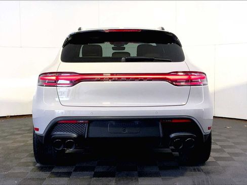 Certified 2026 Porsche Macan AWD/4WD image 6