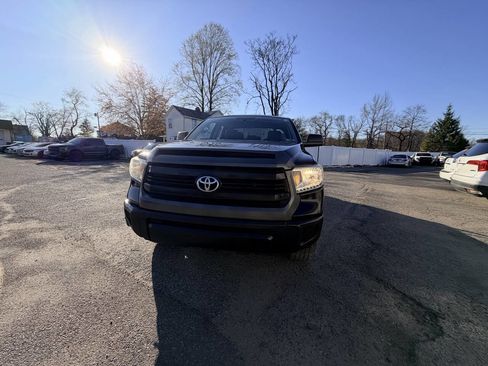 Used 2014 Toyota Tundra SR image 3