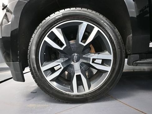 Used 2019 Chevrolet Tahoe LT w/ RST Edition AWD/4WD image 20