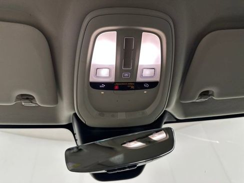 Used 2024 Volvo S60 B5 Plus image 23