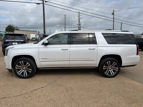 Used 2019 GMC Yukon XL Denali w/ Denali Ultimate Package RWD image 2