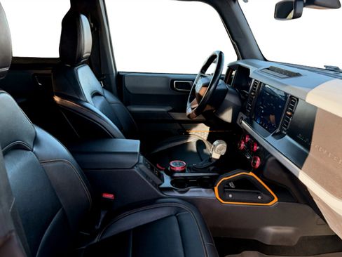 Used 2021 Ford Bronco Badlands image 17